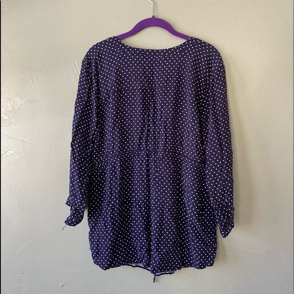 Motherhood Maternity, blue polka dot, tie front top, size XL - Picture 4 of 5